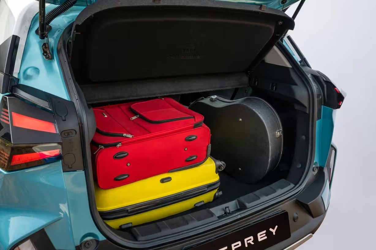 382L Boot Space