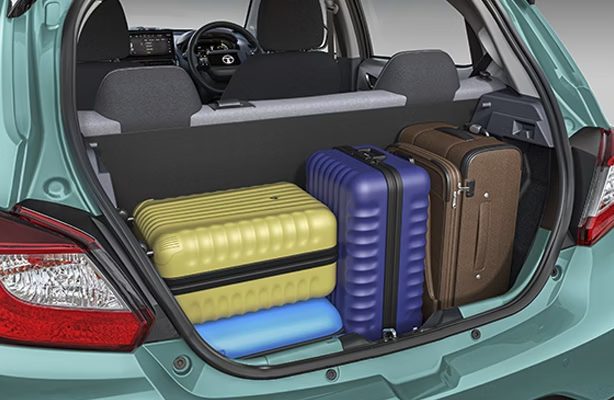 Spacious 242L Boot